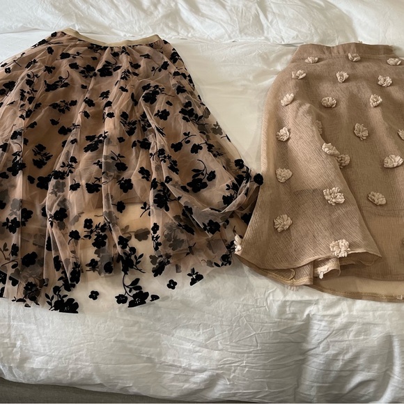 2 beautiful skirts - Picture 7 of 7